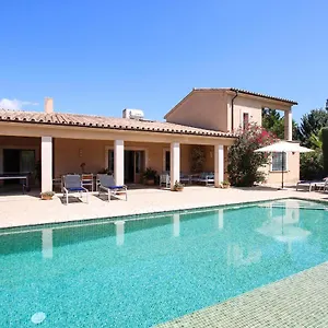 Mares Villa Pollença