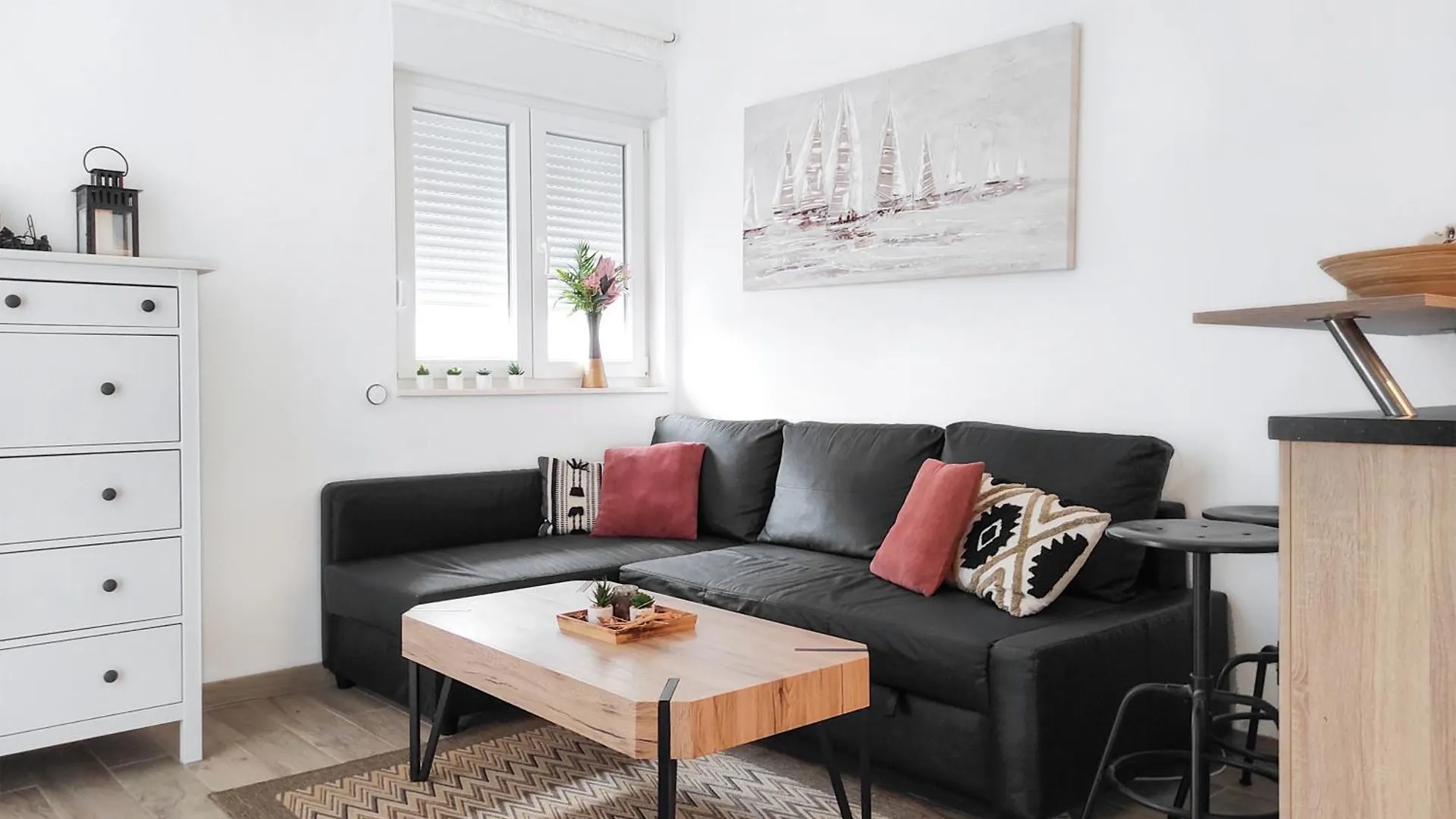 Apartment With Terrace And Free Parking - Beach Nearby Split